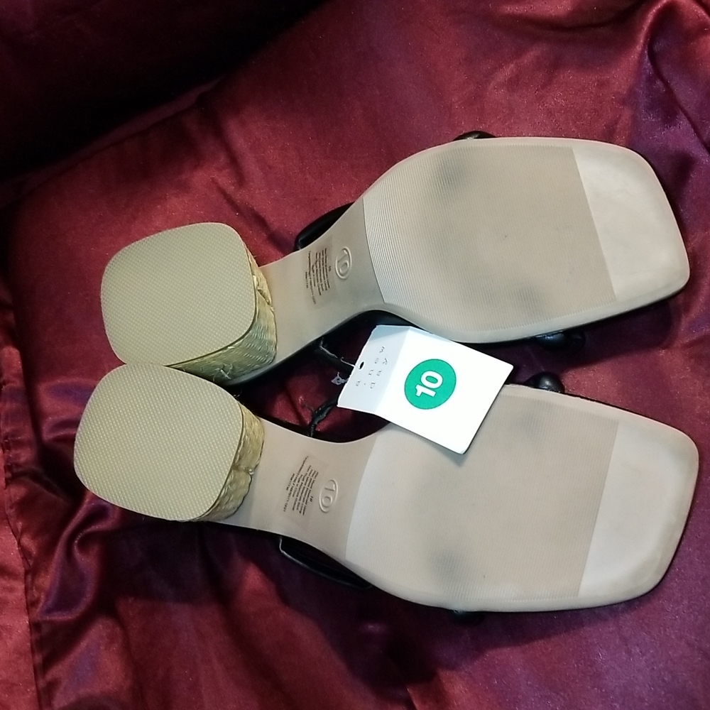 NWT 3 1/4 gorgeous heel slide sandal  padded insole for comfort - Picture 6 of 6